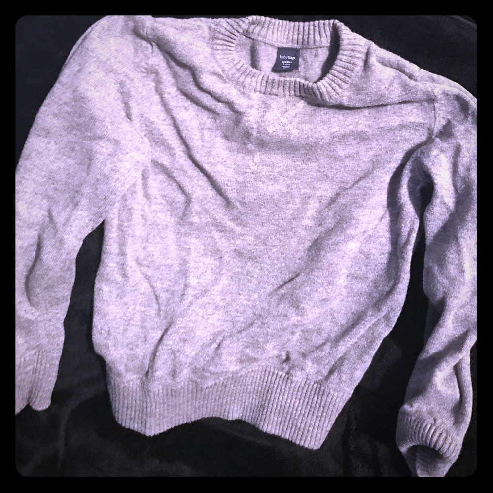Gap sweater