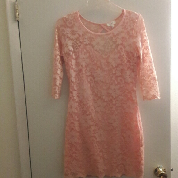 Clothes - Picture 4 of 4