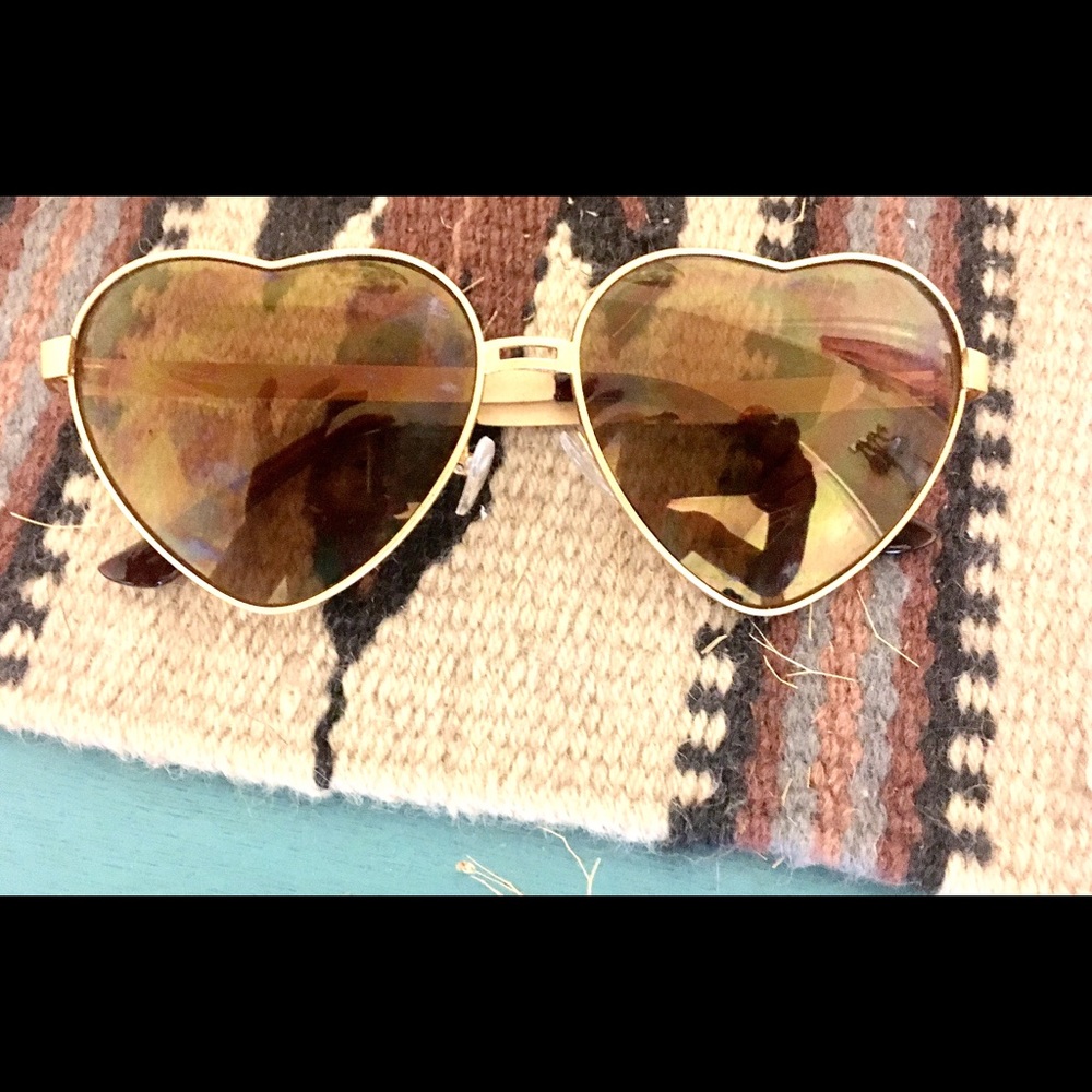 Heart shaped sunglasses 🕶