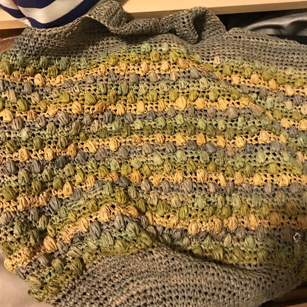 Woven straw summer bag