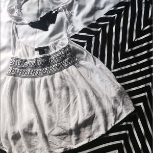 Forever 21 white tassel tied top (MEDIUM)