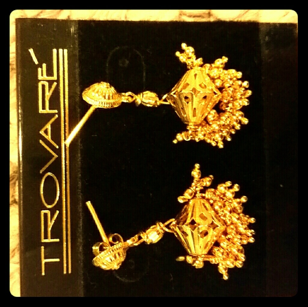 Gold earrings