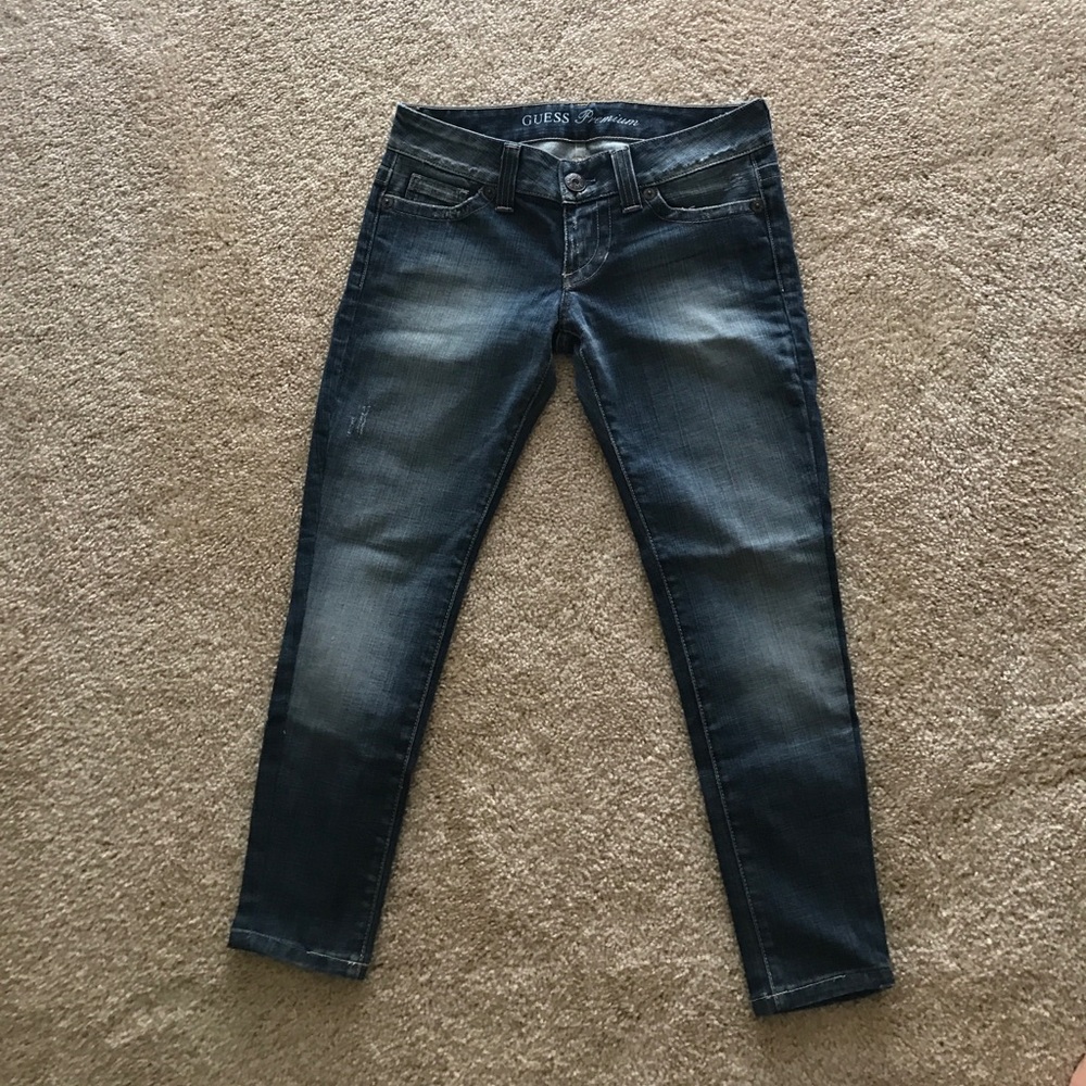 Guess Jeans.