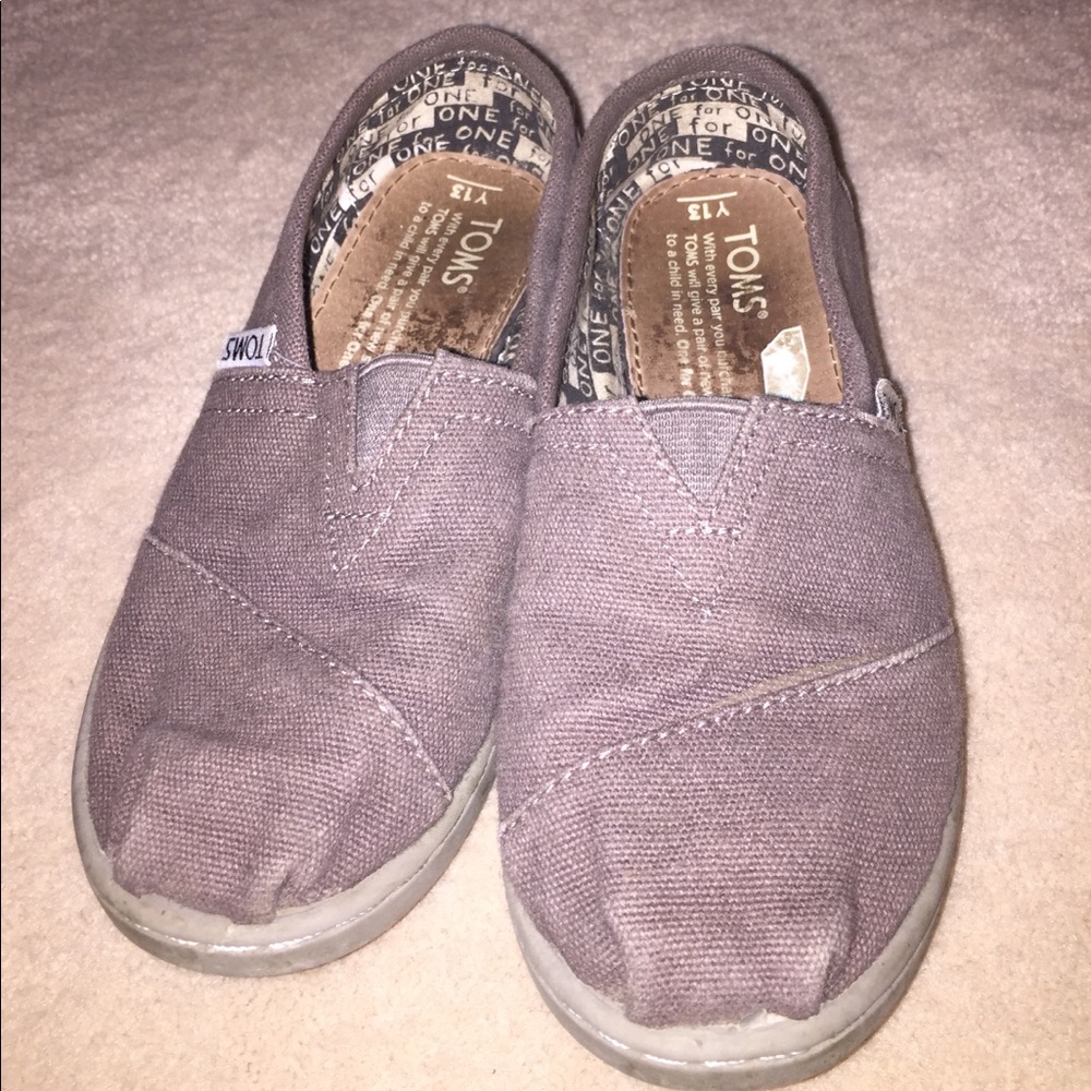 Kids TOMs size 13