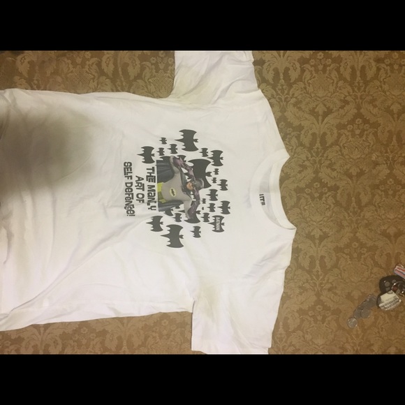 Uniqlo x Batman Tee-Shirt - Picture 1 of 2