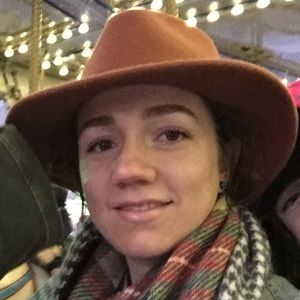 Meet your Posher, Andrea