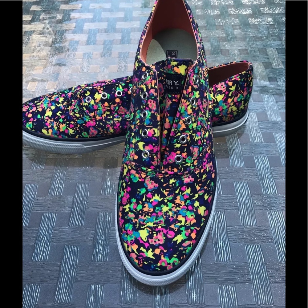2 Pairs Women's Shoes, size 13