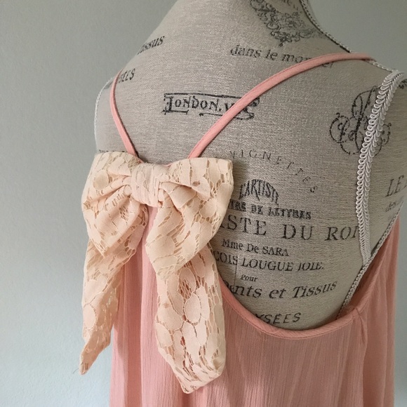 Peach Love California Tops - NWT Peach-pale pink tank with lace bow