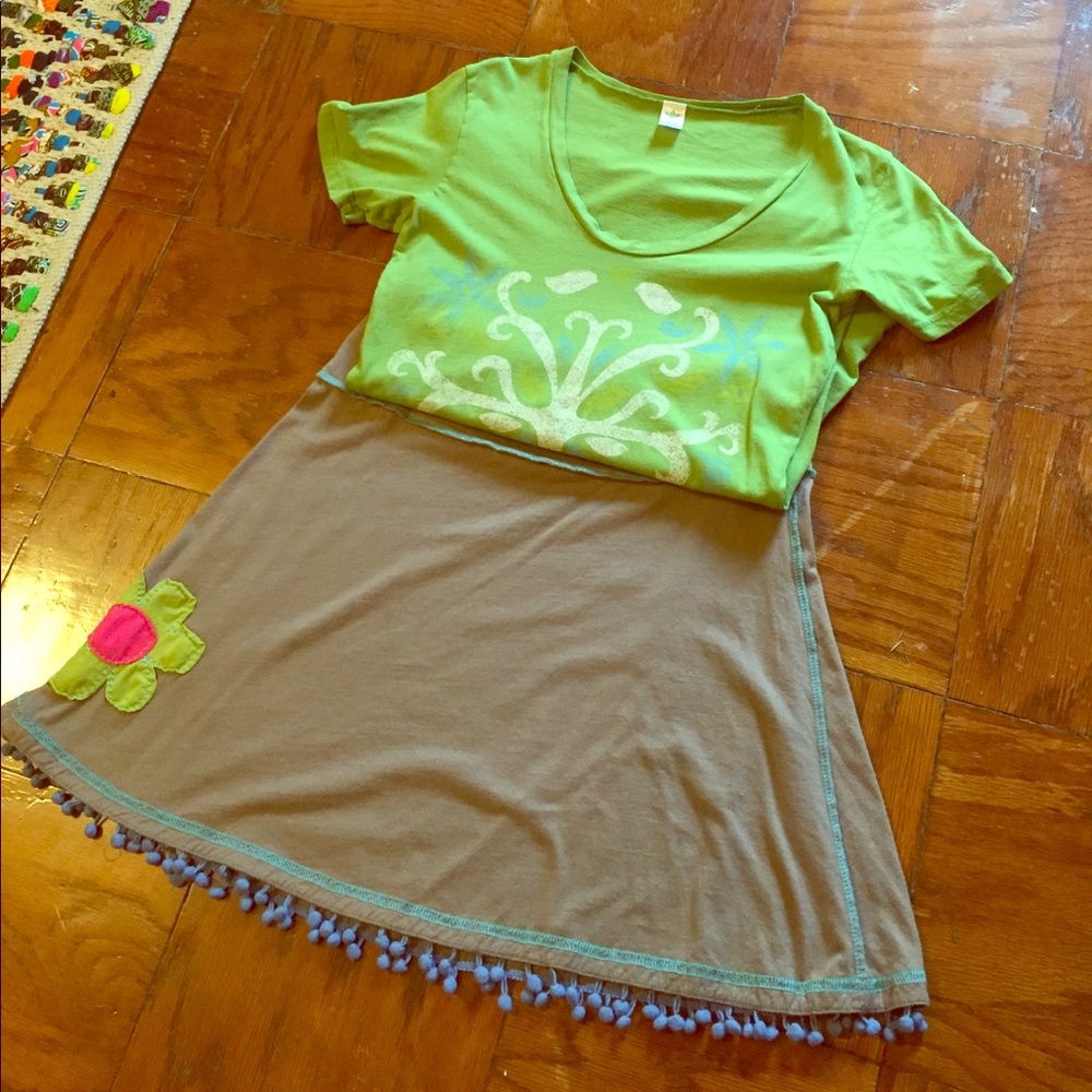 Skirt comes free! Tree of Life/ Soul Flower tee