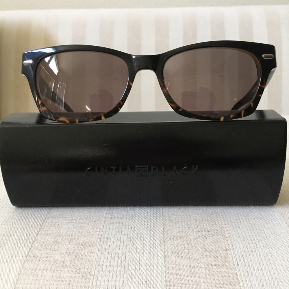 CINZIA NEW DETECTIVE BLACK/TORT w/Case