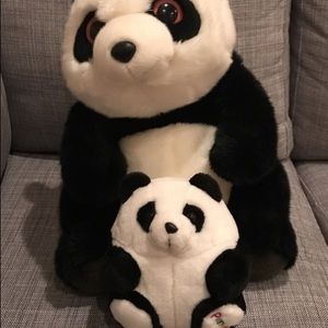 Very cute panda set