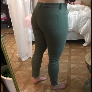 DL1961 Premium denim Angel cigarette skinny jeans