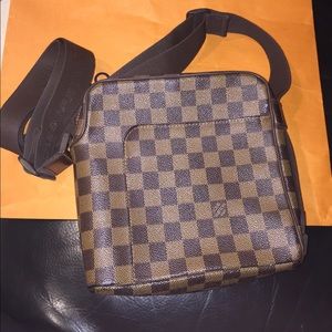 100% Authentic Louis Vuitton Crossbody Bag