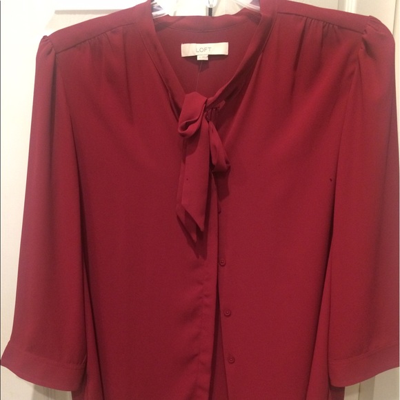 Beautiful burgundy blouse w/necktie. - Picture 3 of 3