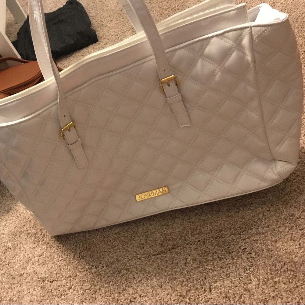 🚨24HR SALE🚨JOY&IMAN Quilted Handbag
