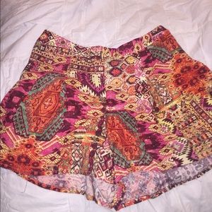 The perfect shorts for summer! Brand new!