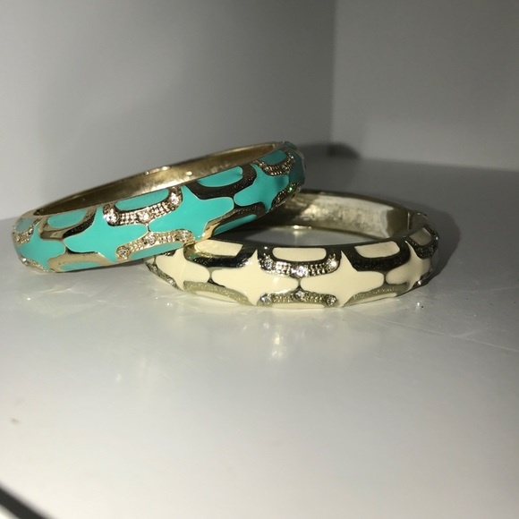 Bracelets. - Picture 2 of 2