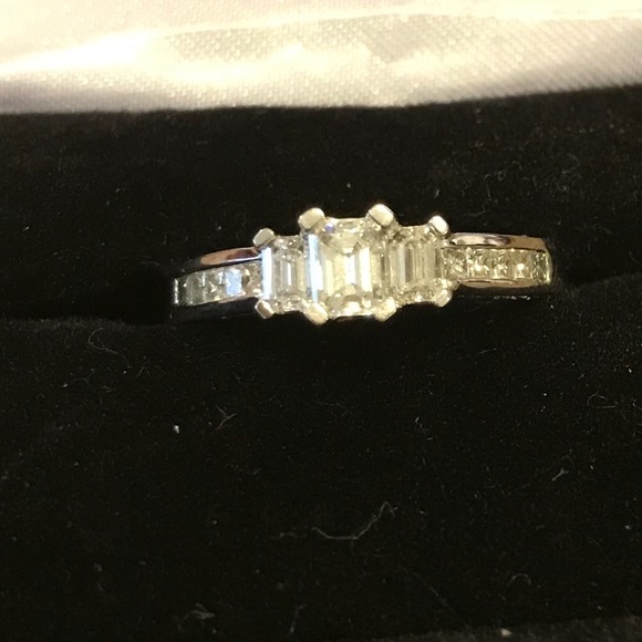 Meet your Posher, Monica - Picture 2 of 2