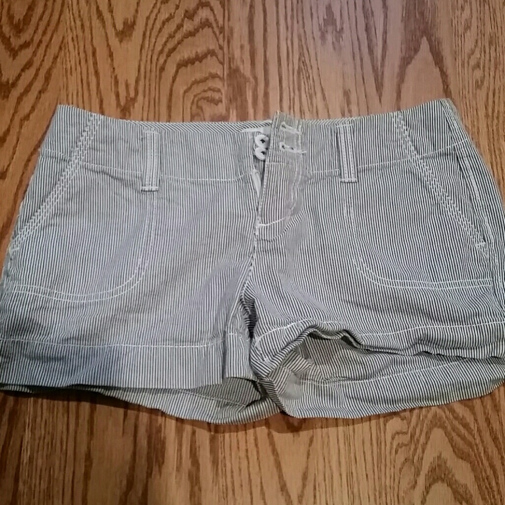 Kohl's SO pinstriped shorts