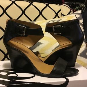Nine West leather black wedge sandals size 9.5 Nine West leather black wedge sandals size 9.5