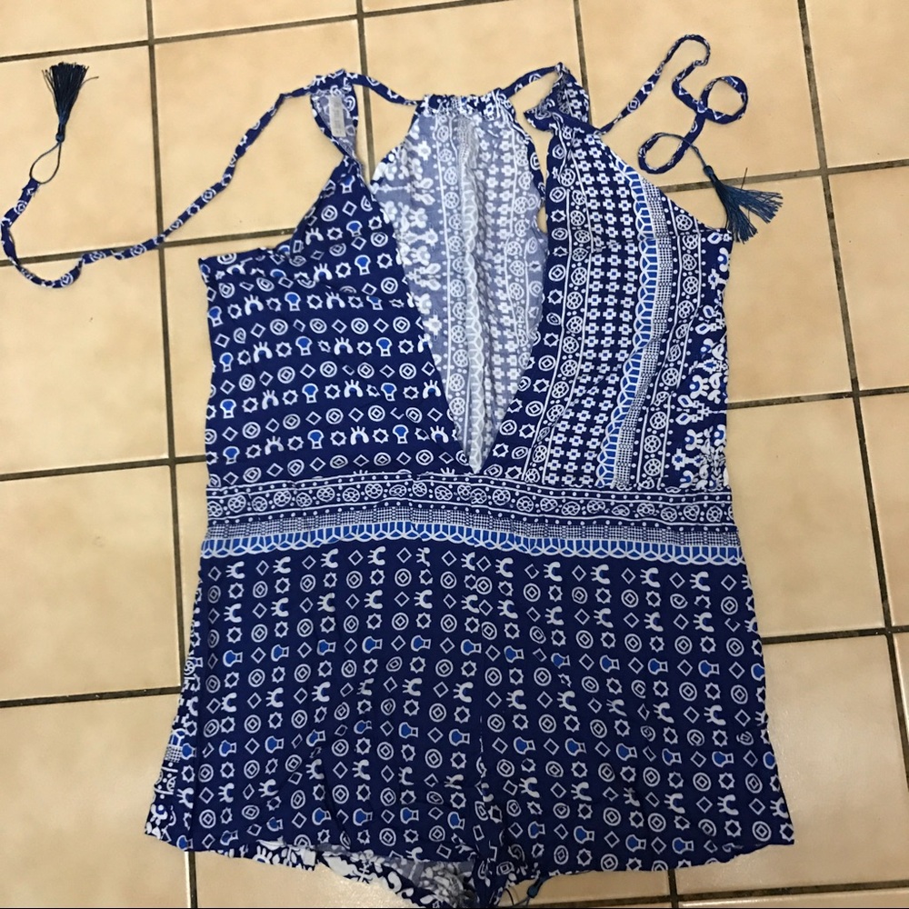 Chic Tassel waist Tie Open Back Romper - Picture 5 of 5