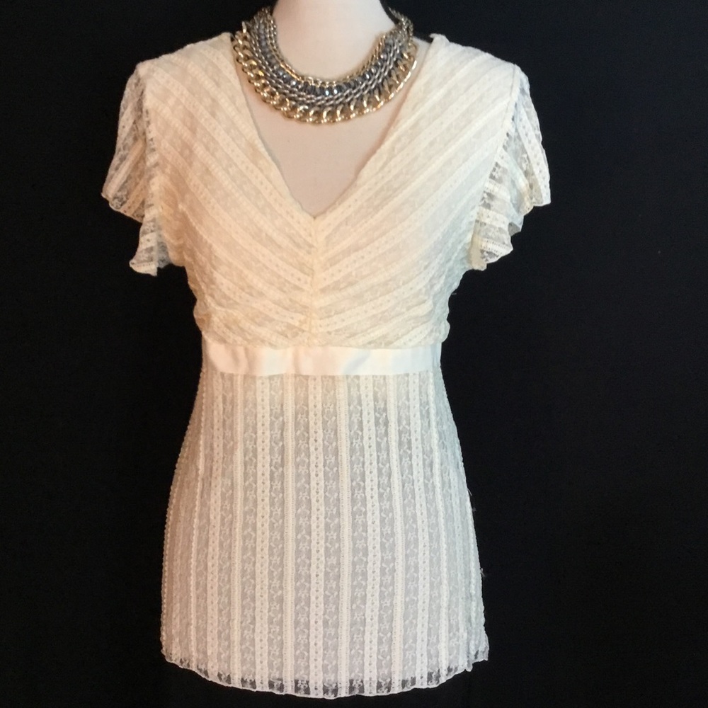 Lace Empire Top with Cropped Sleeves