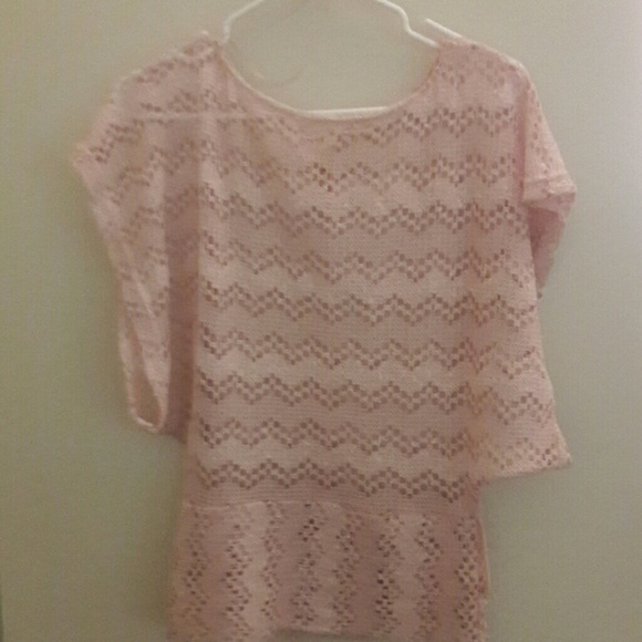 Tops & dresses - Picture 4 of 4