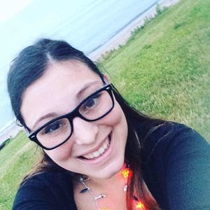 Meet your Posher, Lydia