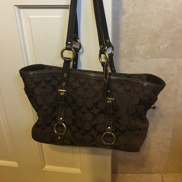 Coach Signature Gallery Tote (Limited Edition) - Picture 1 of 1