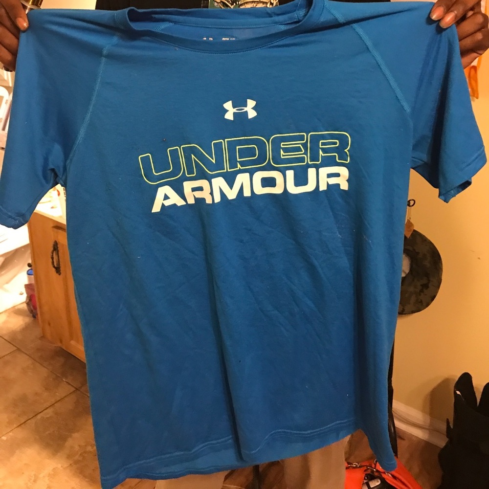 Under amor shirt