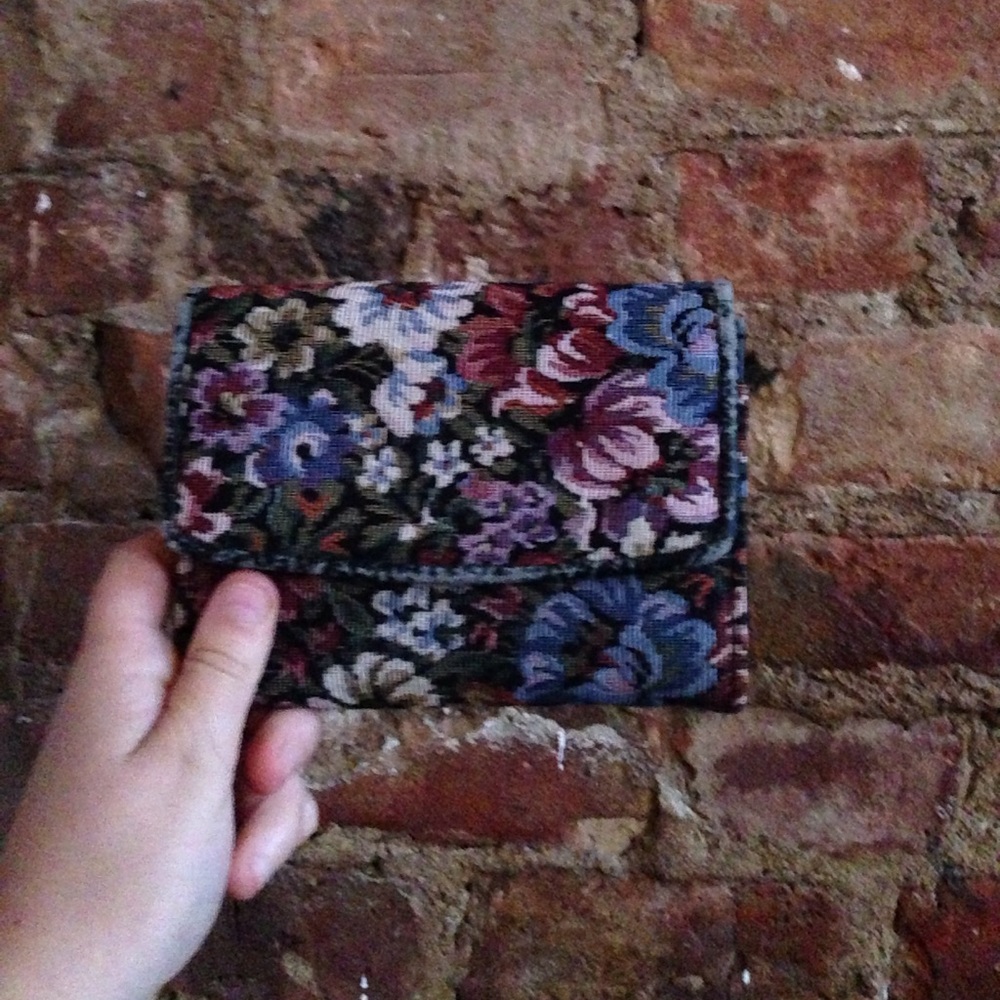 ~Vintage clutch with flower pattern~