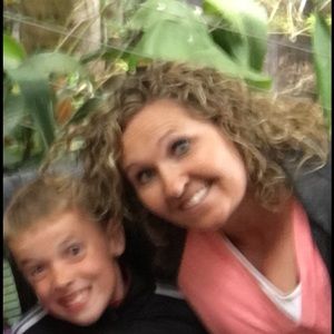 Meet your Posher, Camille