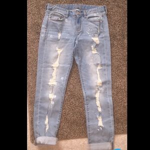 Skinny destructed jeans