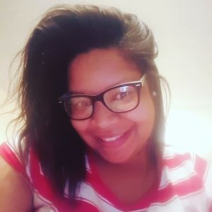 Meet your Posher, Dominque