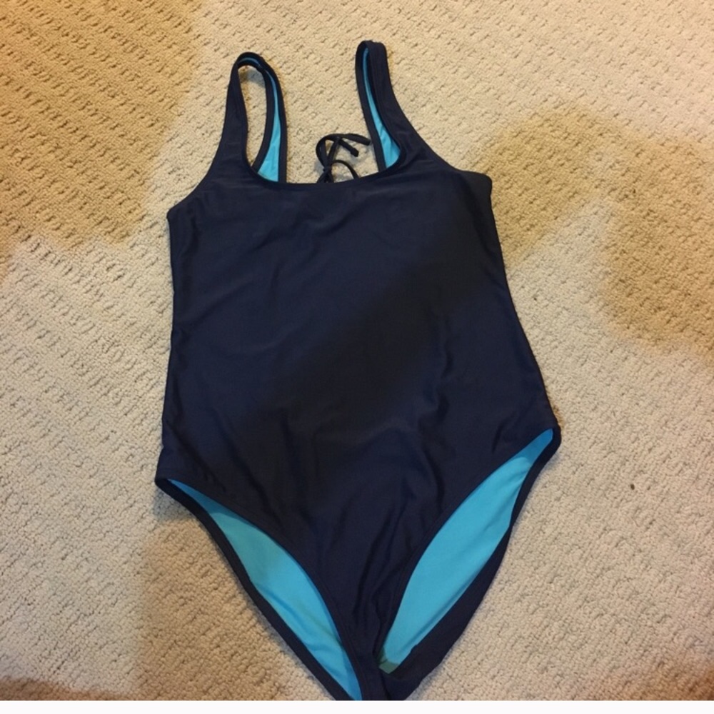 Women's Aerie sz. Large swim suit.