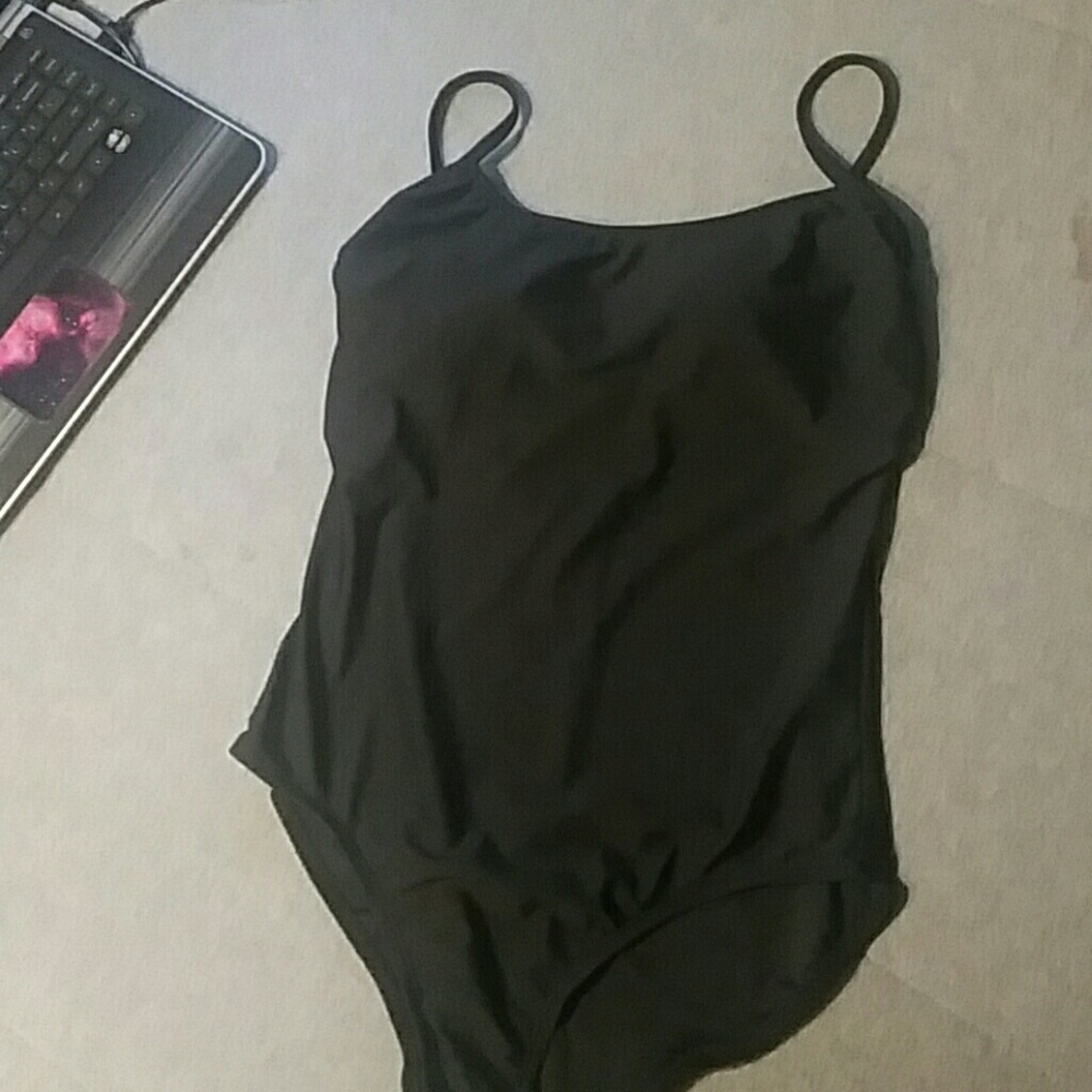 SIMPLE BLACK ONE PIECE SWIMSUIT - SIZE 8 - 10