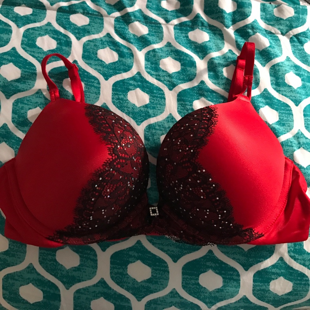 VS Miraculous plunge w/embellishments
