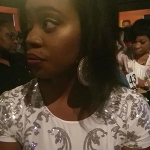 Meet your Posher, Shana