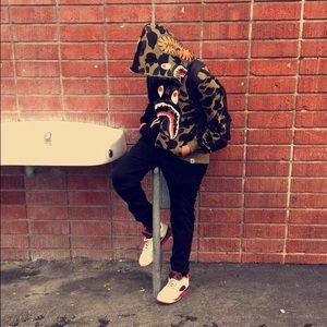 Meet your Posher, Leo