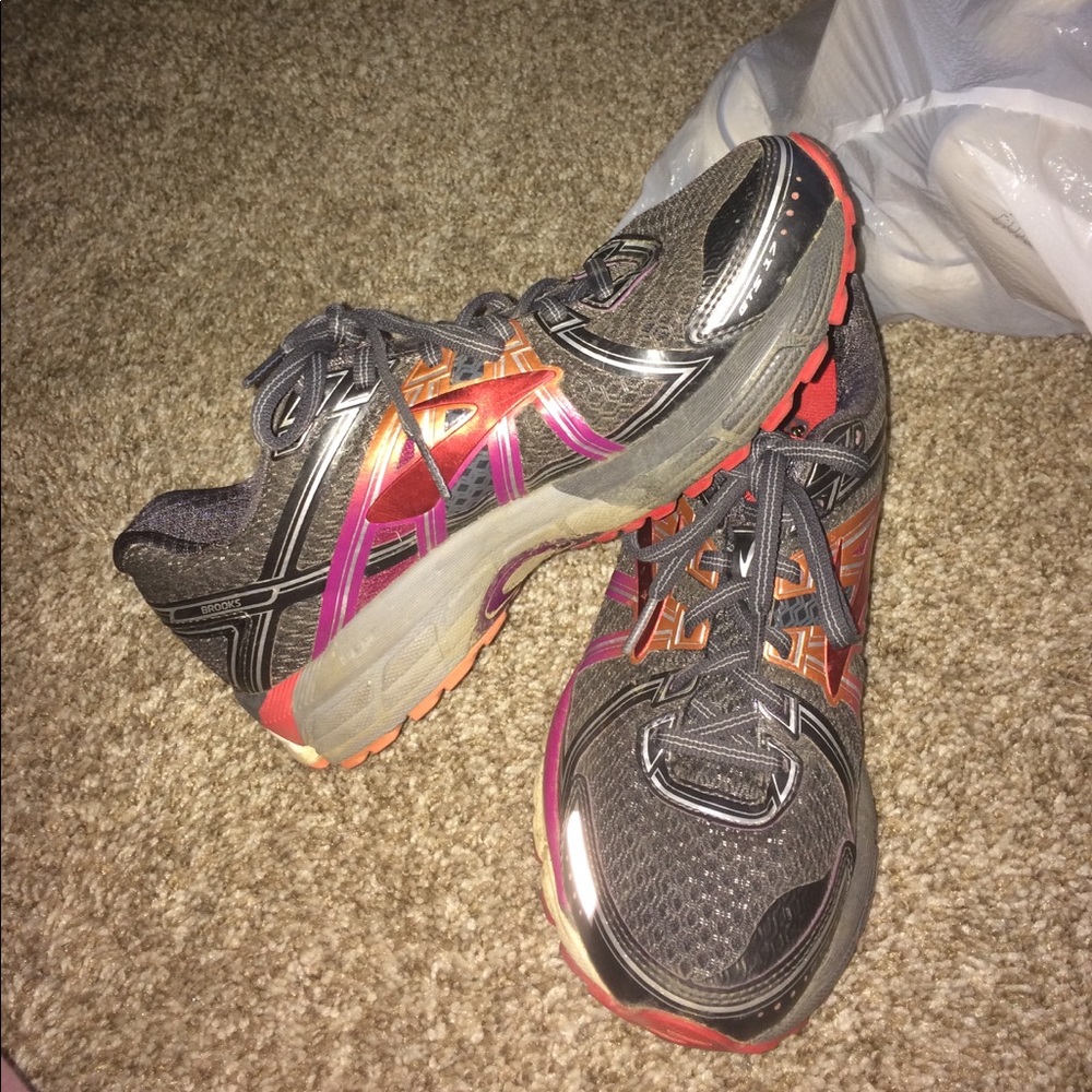 Gently used Brooks adrenaline GTS 17