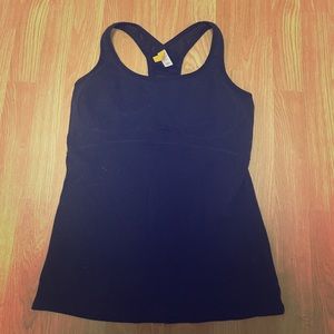 ✨🏃🏽‍♀️Black Workout Top from Lucy🏃🏽‍♀️✨