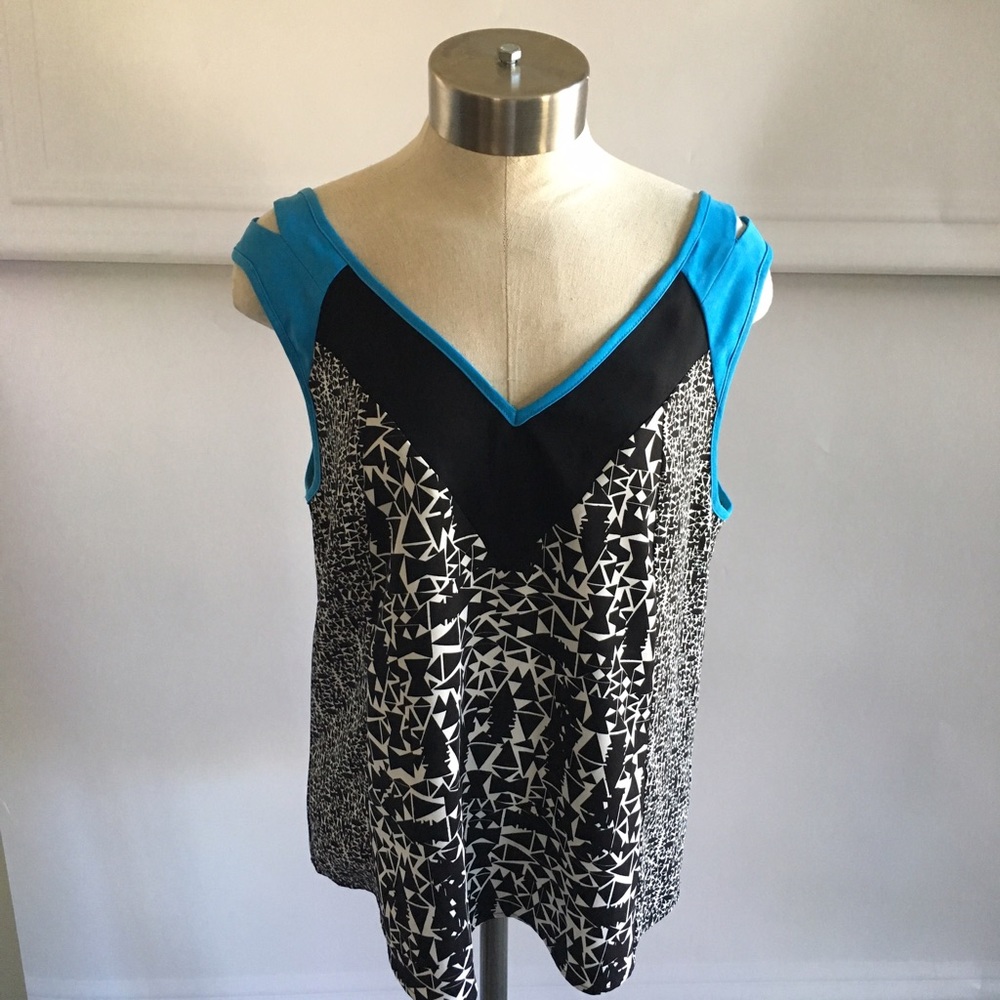 Trouvé shoulder cut out tank