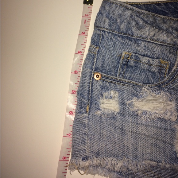 H&M Divided Light Wash Distressed Jean Shorts - Picture 5 of 5
