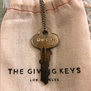 🔑The Giving Keys🔑 Necklace stamped "Hope" NWT
