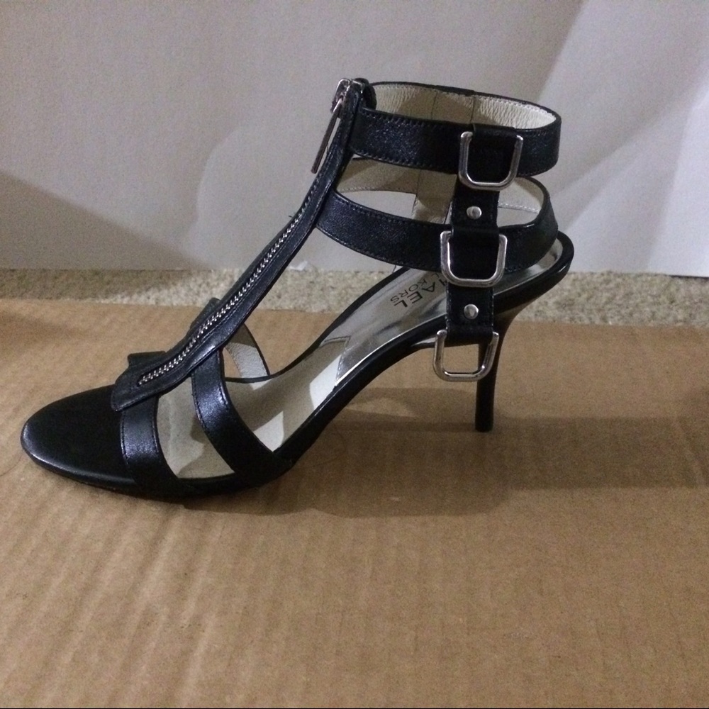 Micheal kors sandals