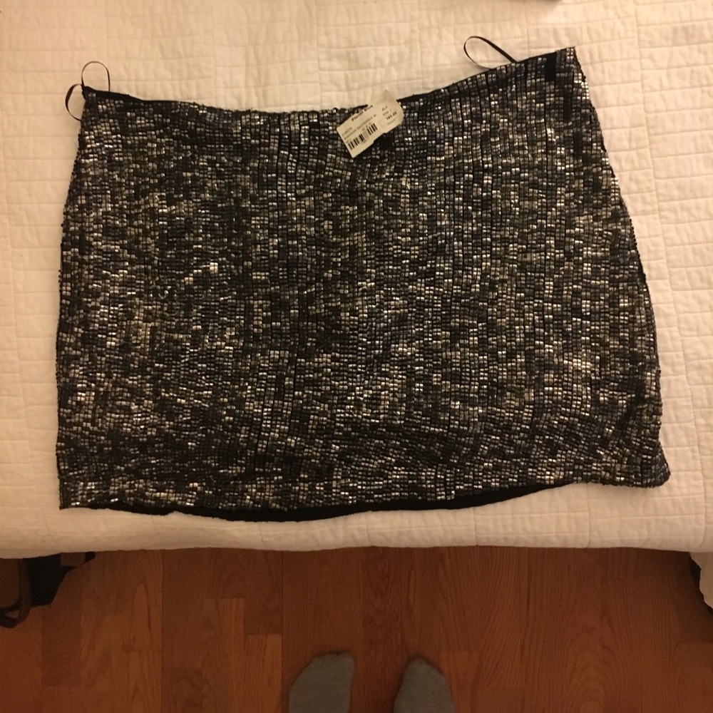 Brand new MLV skirt.