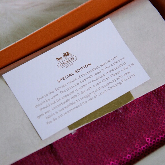 SPECIAL EDITION POPPY CLUTCH *NEW*