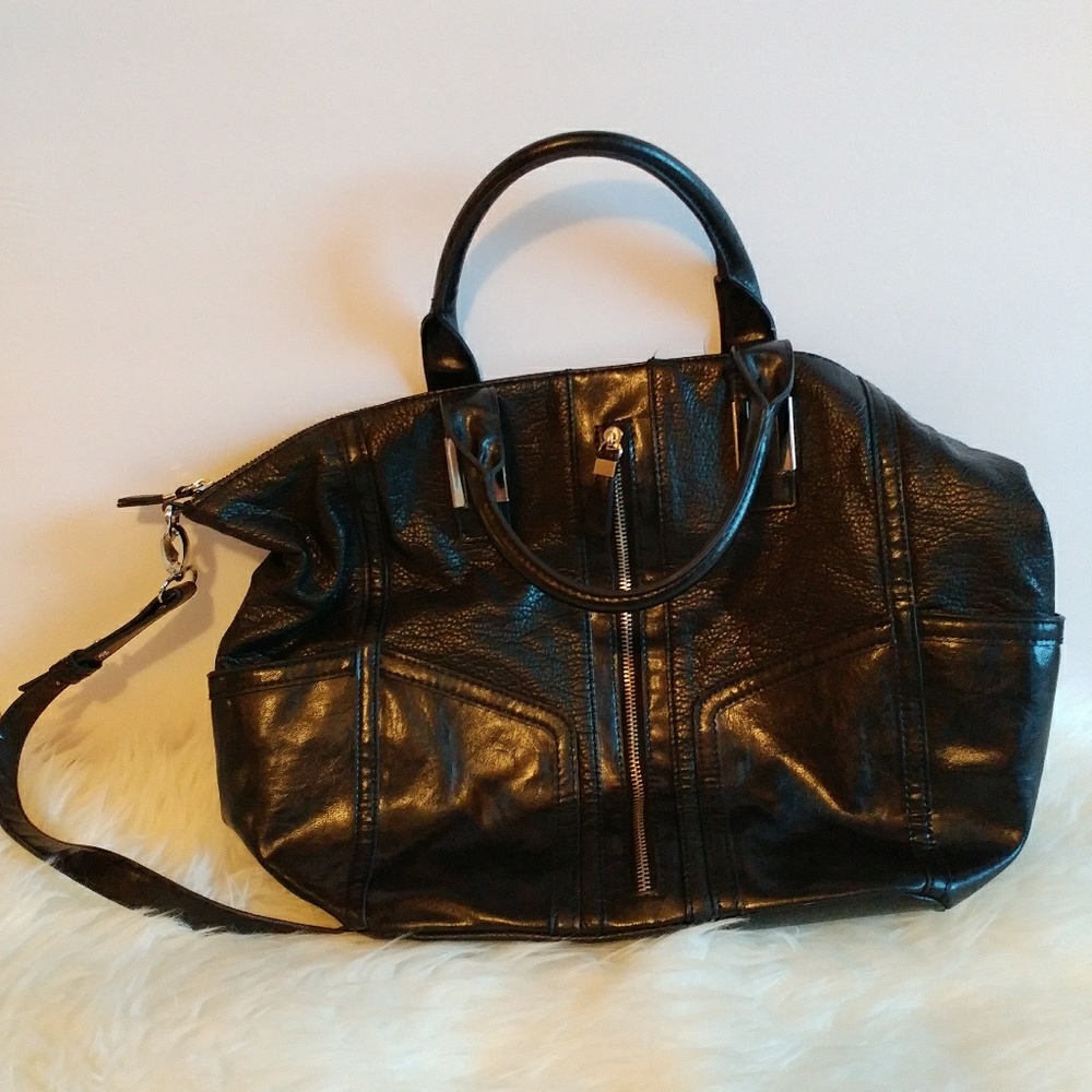 Deena & Ozzy Satchel