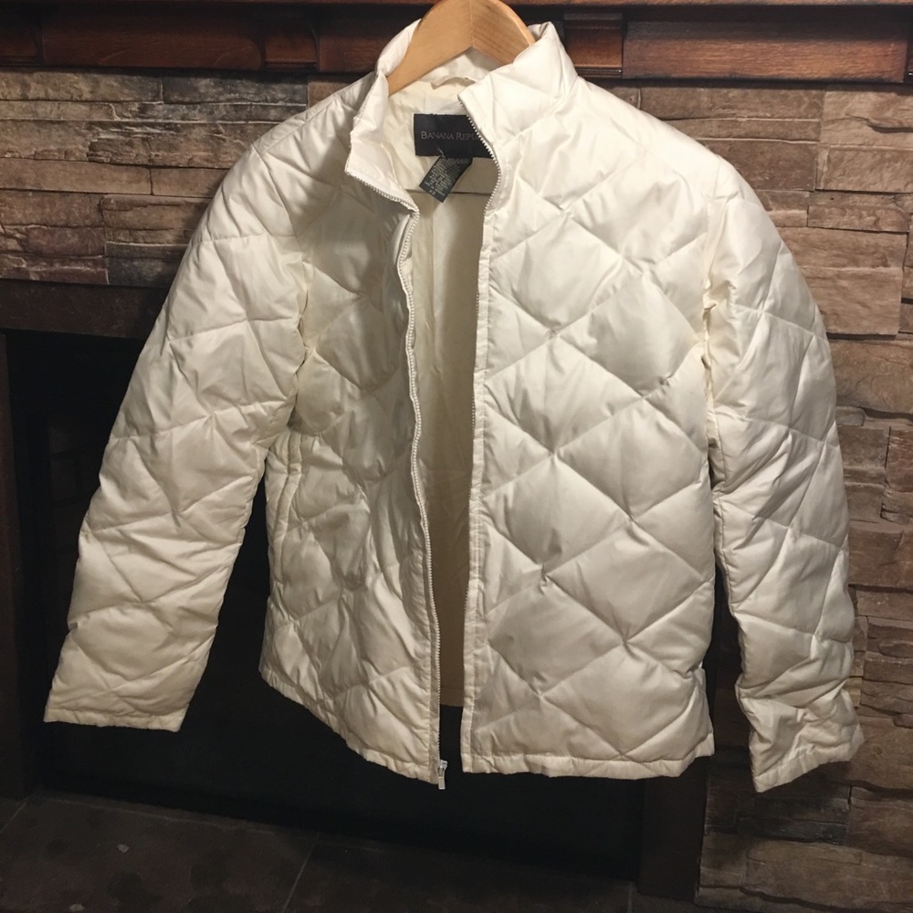 Banana Republic Cream Colored Puffer Jacket