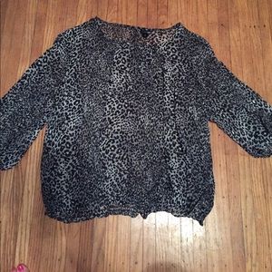 Adorable cheetah print shell top